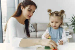 پرستار نیمه وقت کودک کیست؟